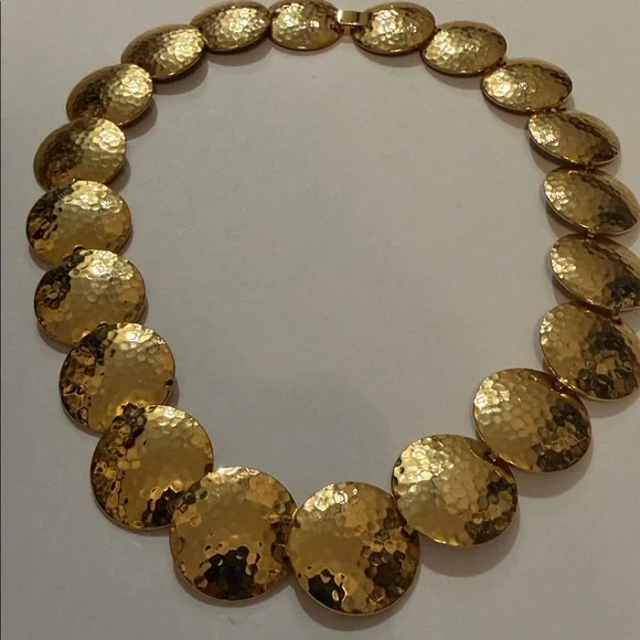 Vtg Stunning Gold-tone Hammered Disc Necklace - Picture 4 of 9